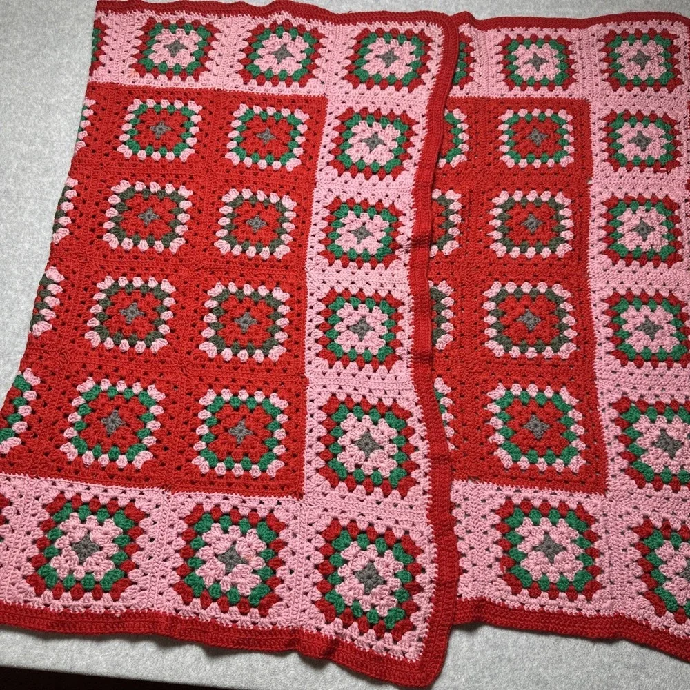 VTG Crochet Afghan Rose Blanket Granny Square Red Pink‎ Green Flower 62x40in